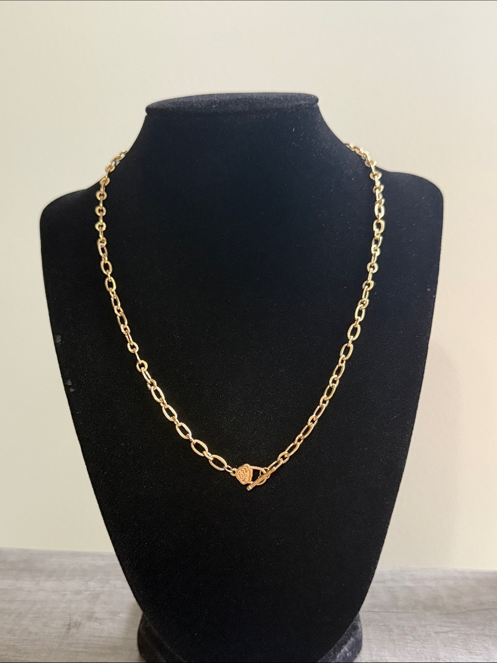 Gold plated stainless steel chain necklace with toggle closure